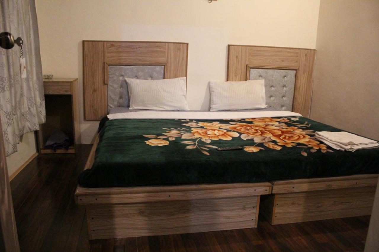 Baltit Heritage Inn Karimabad  Kültér fotó