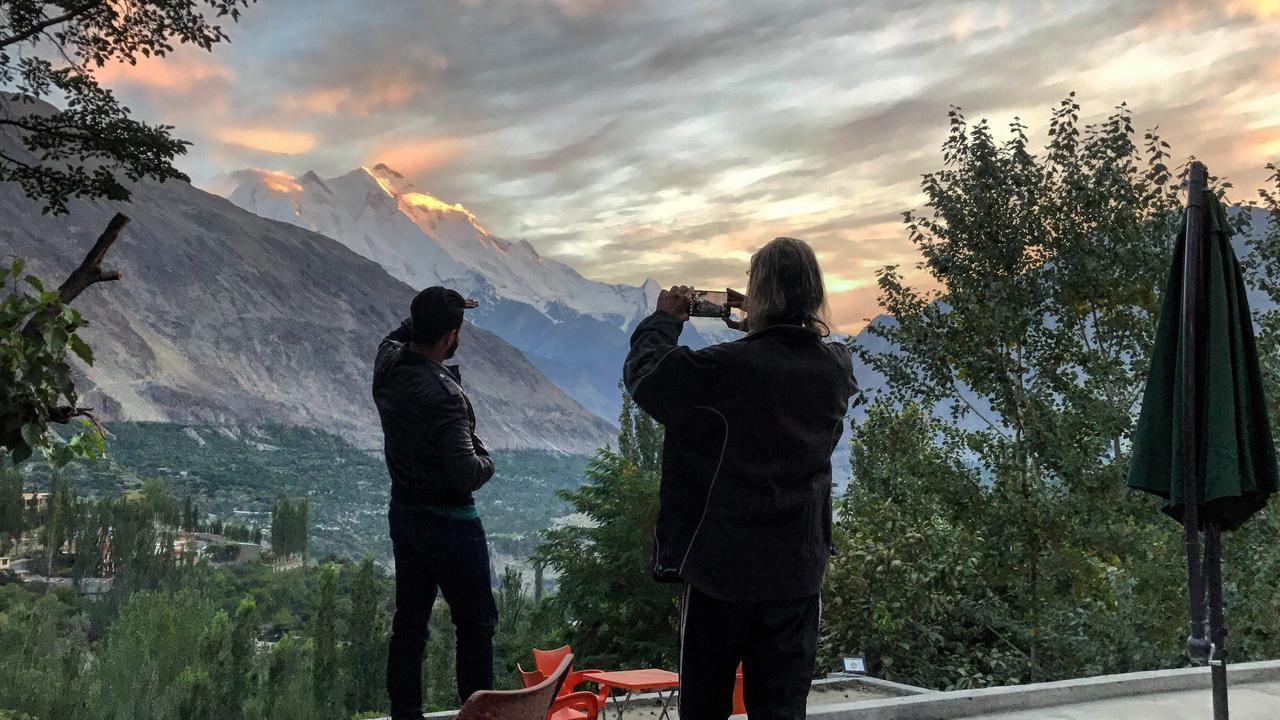 Baltit Heritage Inn Karimabad  Kültér fotó