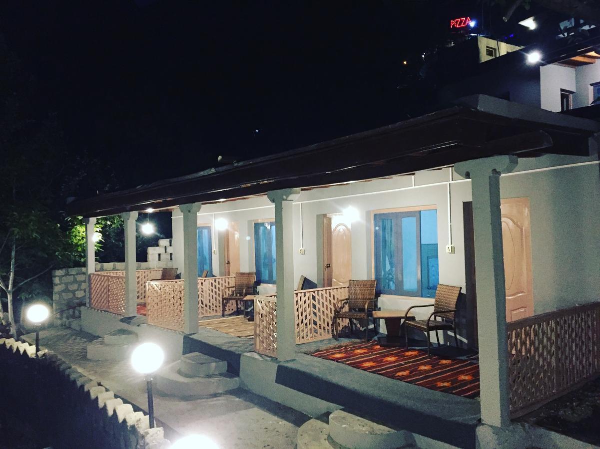 Baltit Heritage Inn Karimabad  Kültér fotó